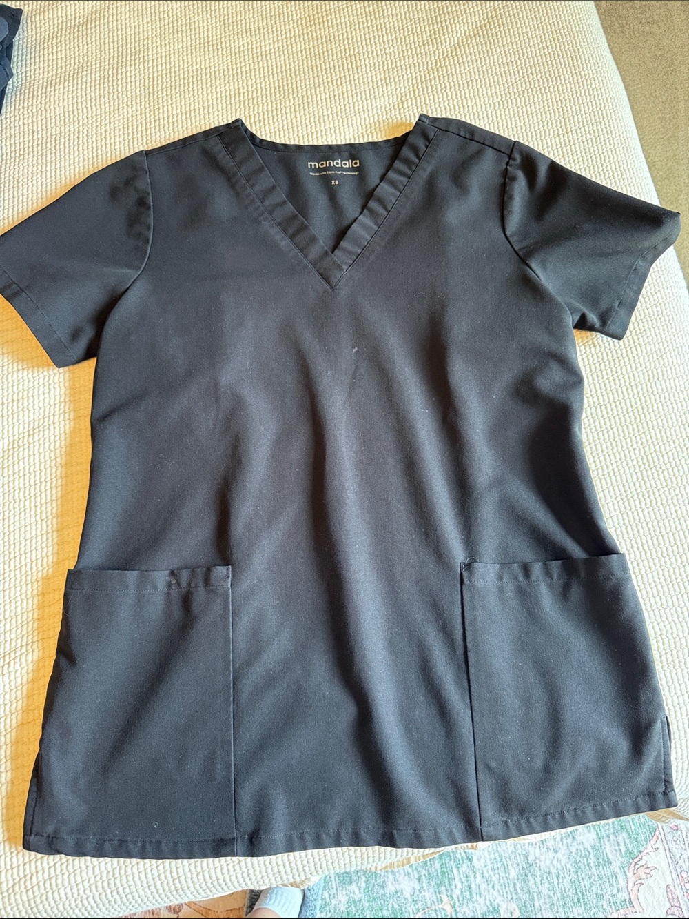 Mandala Women’s Black V-Neck Scrub Top